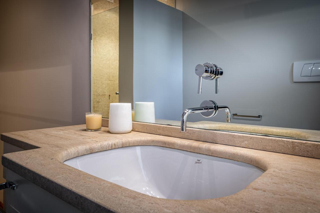 Yid Penthouse On River With Parking * Florenz