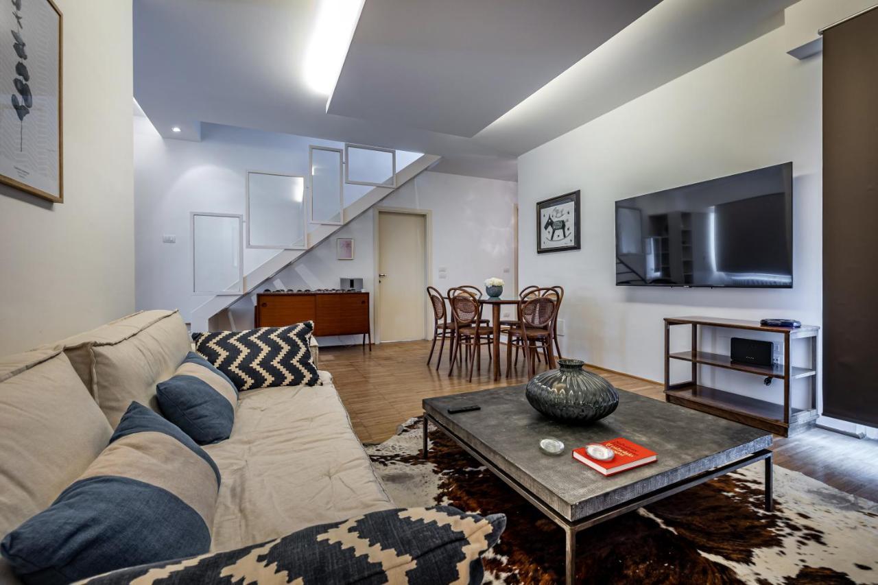 Yid Penthouse On River With Parking * Florenz
