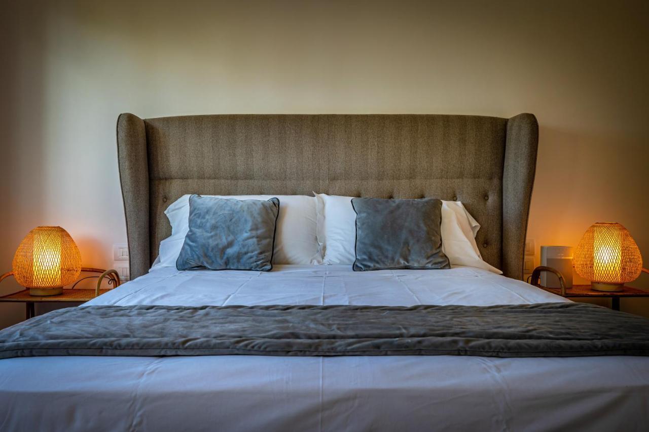 Yid Penthouse On River With Parking Apartment Florenz