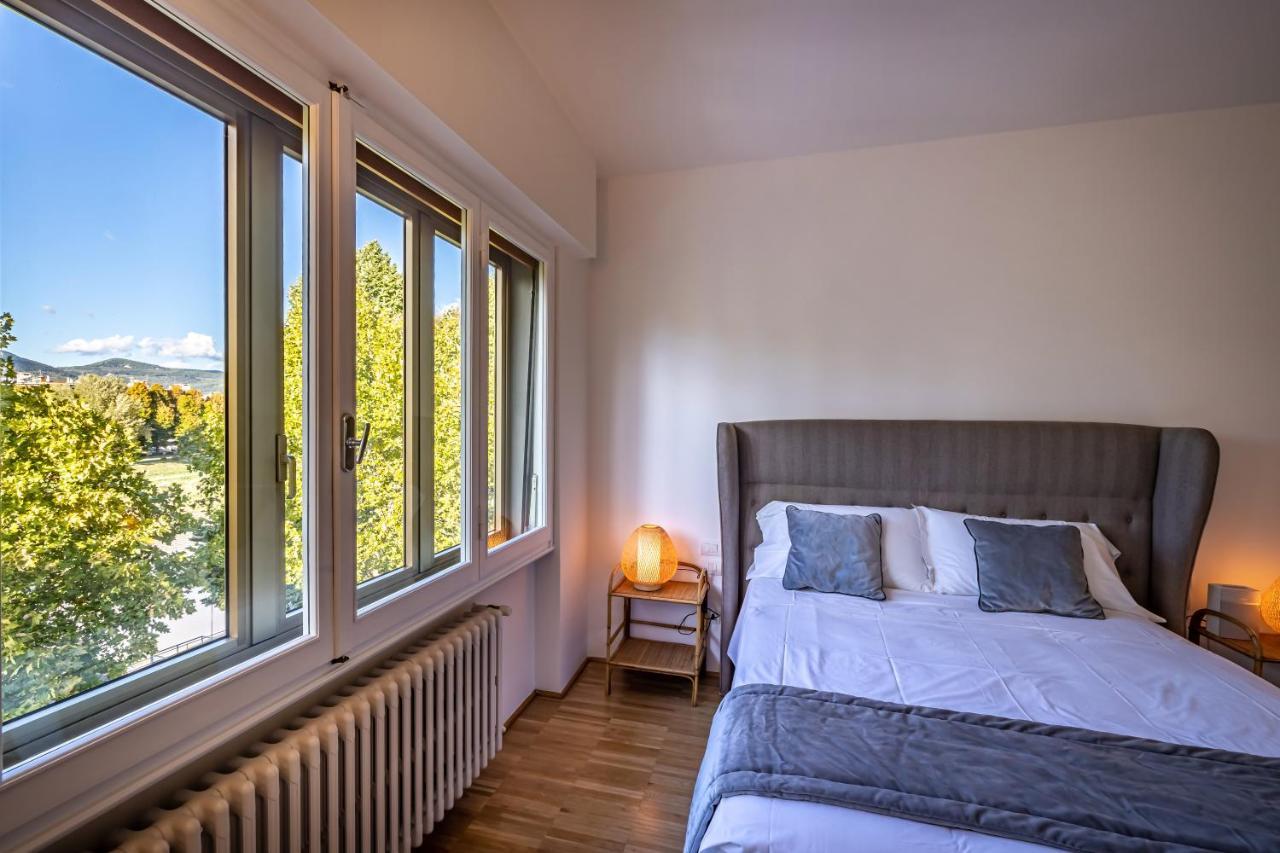 Apartment Yid Penthouse On River With Parking Florenz
