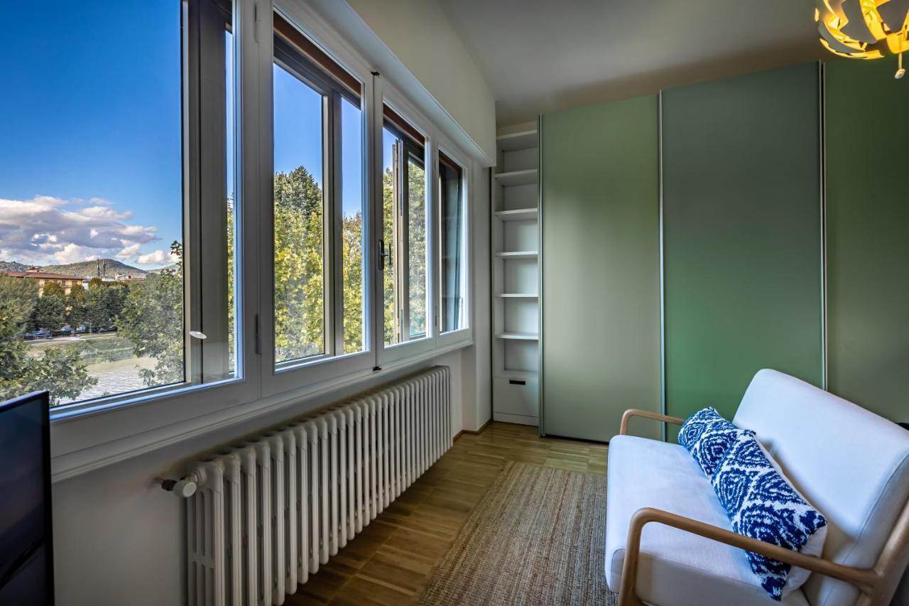 Apartment Yid Penthouse On River With Parking Florenz