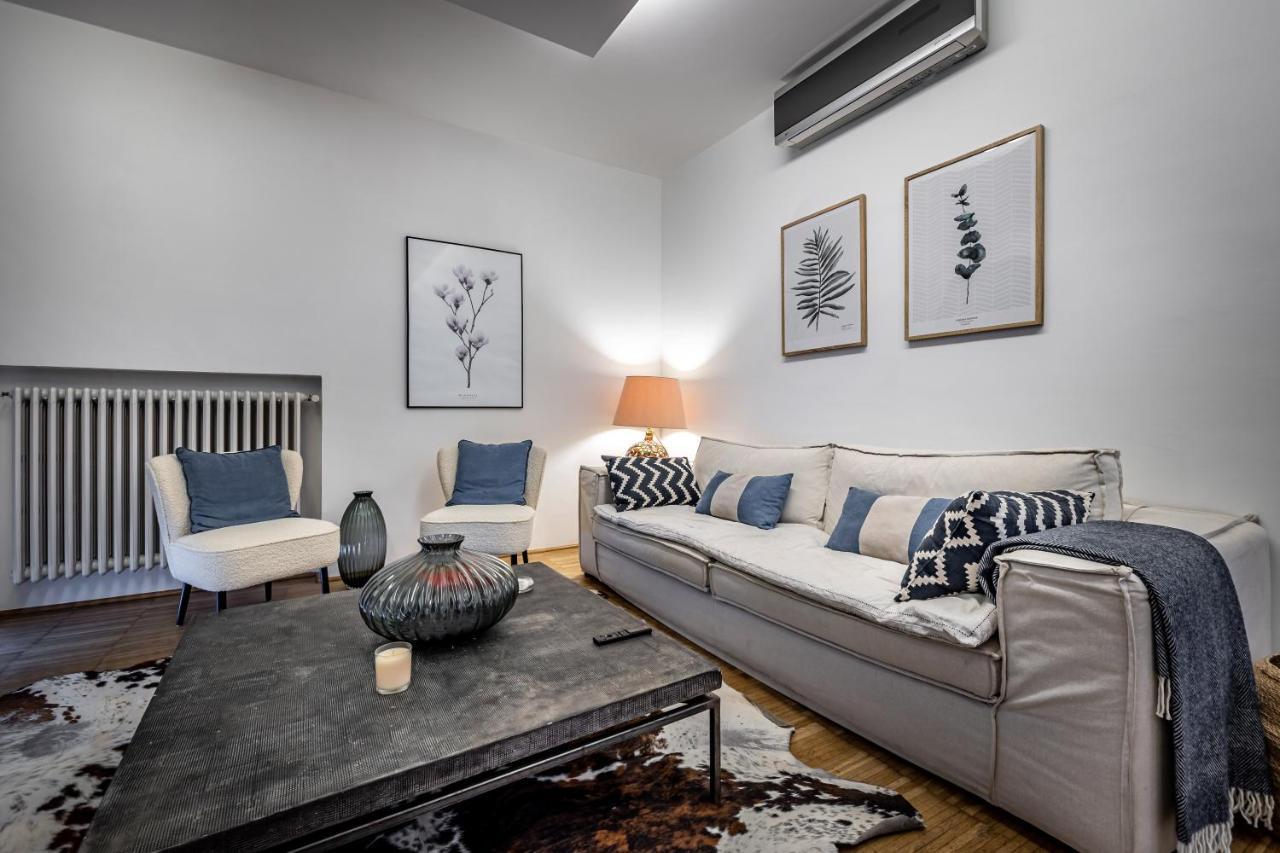 Yid Penthouse On River With Parking Apartamento